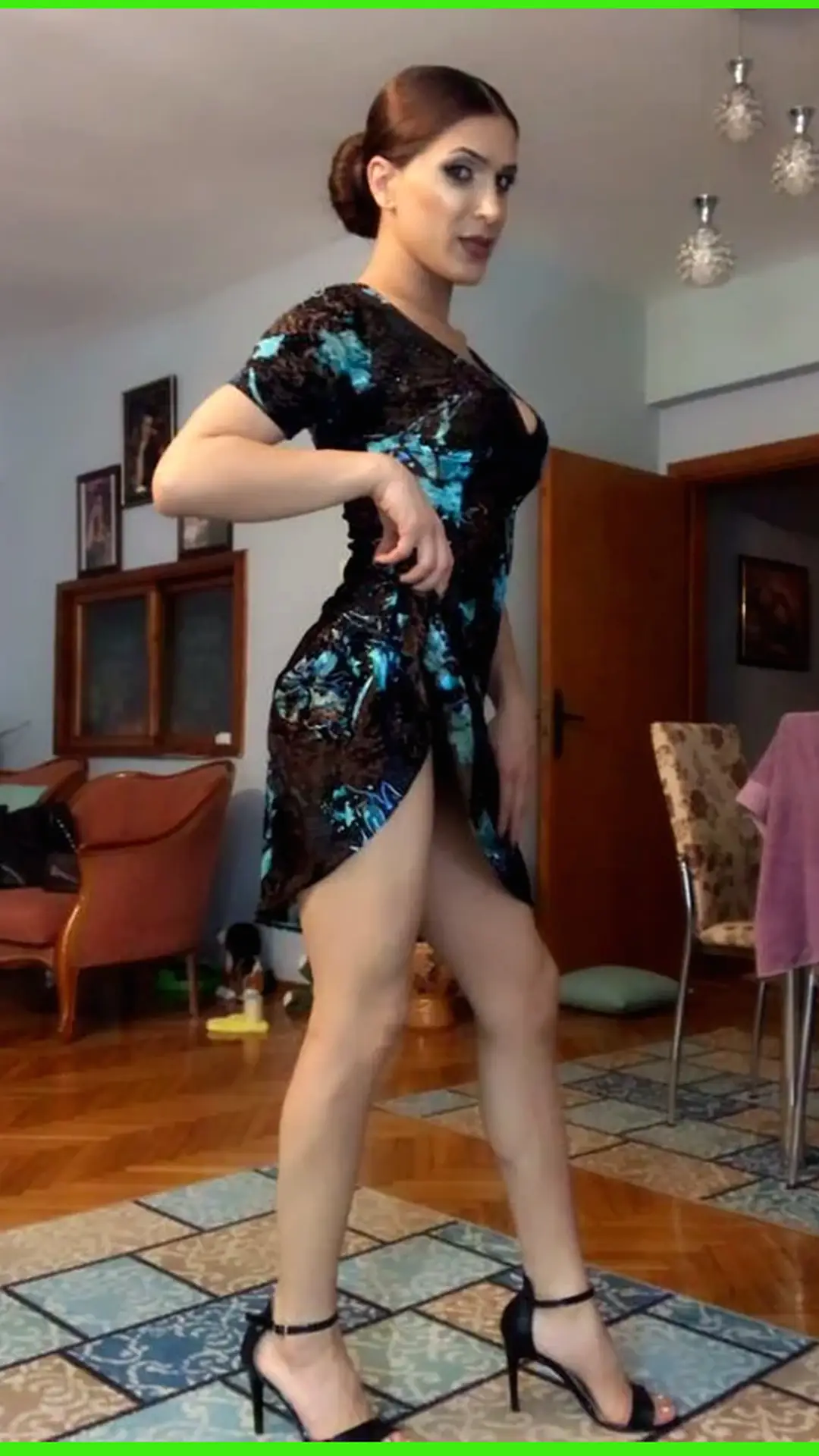 İstanbul escort makalesi için kütüphane görseli 37, 01 portre